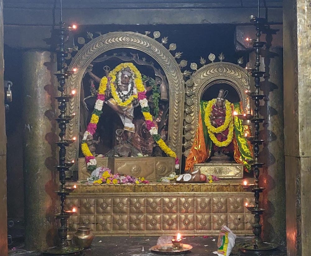 angooraambiga sametha kruththivaasar temple, vazhuvoor